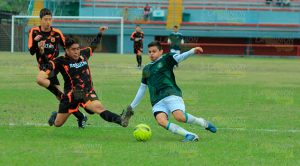 GALERÍA: Primer Tiempo, Final Juvenil Sub-17, XLIII Torneo de Futbol de los Barrios Gaviotas VS SuperStart