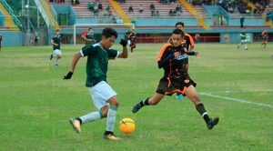 GALERÍA: Primer Tiempo, Final Juvenil Sub-17, XLIII Torneo de Futbol de los Barrios Gaviotas VS SuperStart