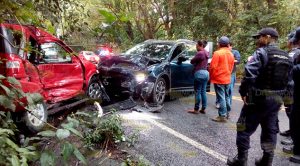 Médico provoca brutal choque Médico Provoca Brutal Choque