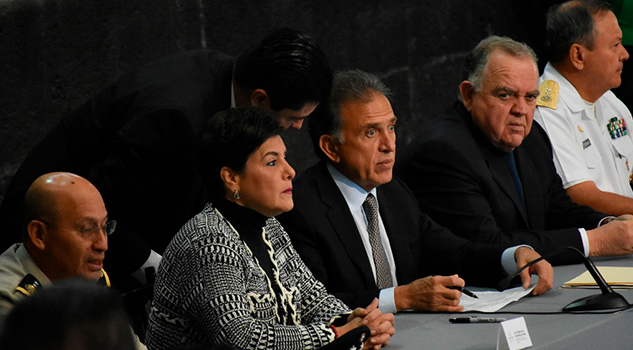 Yunes Firma Convenio Ayuntamientos Reconstruir Policías Municipales