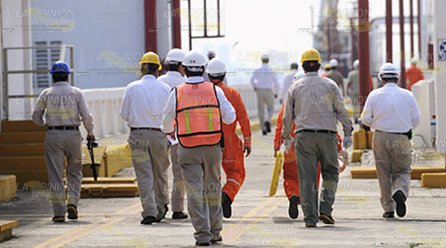 Anuncian recorte de personal en Pemex