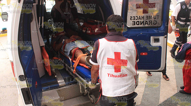 Apuñala a esposo de su ex mujer