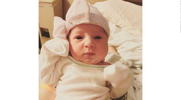 Nace bebé de embrión congelado hace 25 años