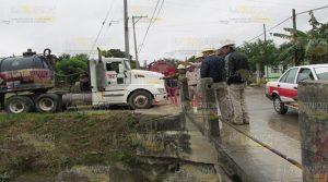 Derrame de chapopote contamina el río Papantepec