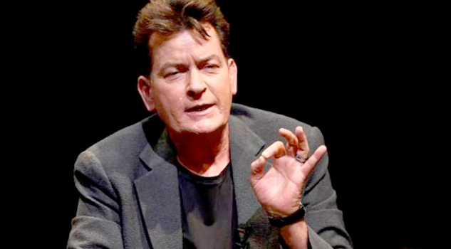 Charlie Sheen demanda a periódico por difamación