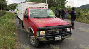 Ebrio choca y se accidenta cuando huía