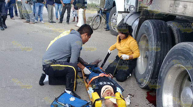 Aplastado por un tráiler
