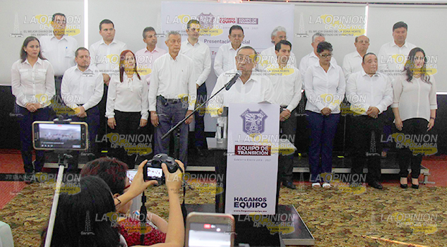 Designa directores gobierno electo
