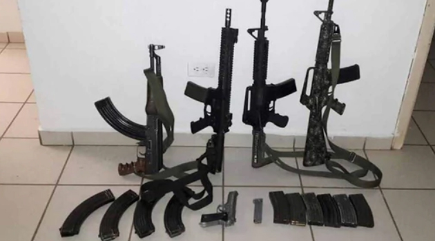 Detuvieron con un arsenal de guerra a "Los justicieros"