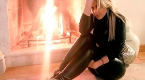 Fey enciende la Navidad en las redes sociales
