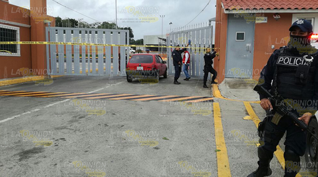 ¡A balazos intentan asesinar a familia!