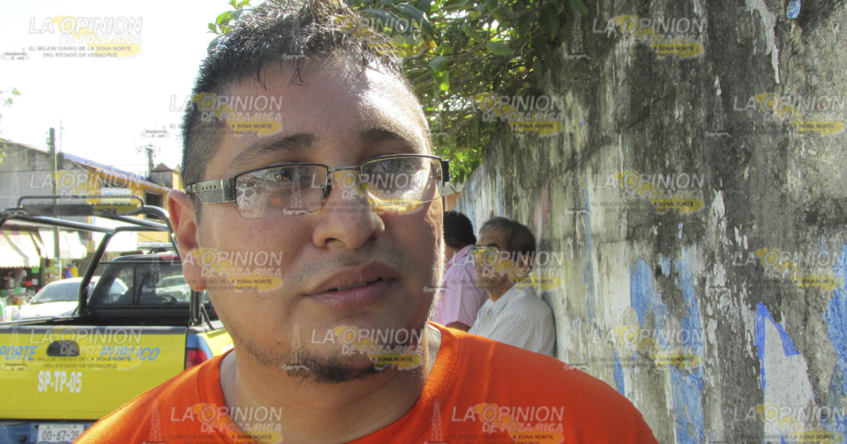 Persiguen taxis piratas