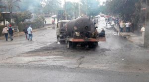 Explota pipa en Piedras Negras, Veracruz