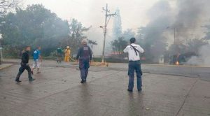 Explota pipa en Piedras Negras, Veracruz