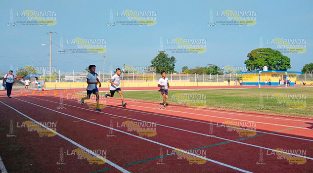 Concurrido evento de atletismo