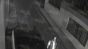 Taxista es denunciado por robo; fue captado en video