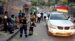 Corolla impacta a camioneta y huye Corolla Impacta Camioneta Huye