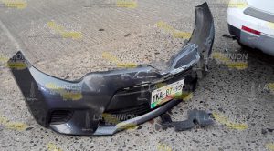 Corolla impacta a camioneta y huye Corolla Impacta Camioneta Huye