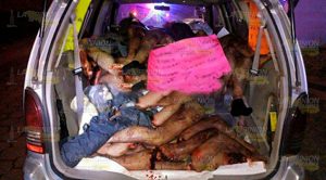 Dejan cuerpos desmembrados en una camioneta en Xalapa