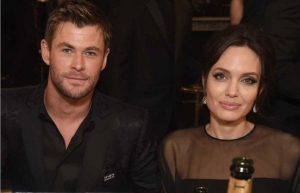 Llaman “rompehogares” a Angelina Jolie por una foto