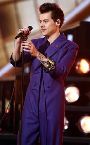 Un One Direction... ¿James Bond?