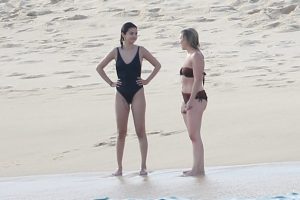 Selena Gomez y Jennifer Aniston alborotan México