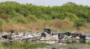 Siguen tirando basura peligrosa Siguen Tirando Basura Peligrosa