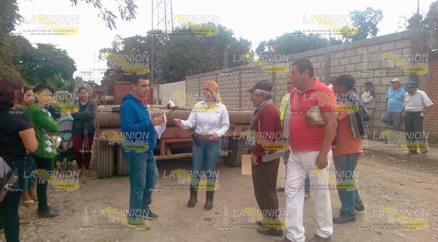 Bloquean acceso a pozos petroleros