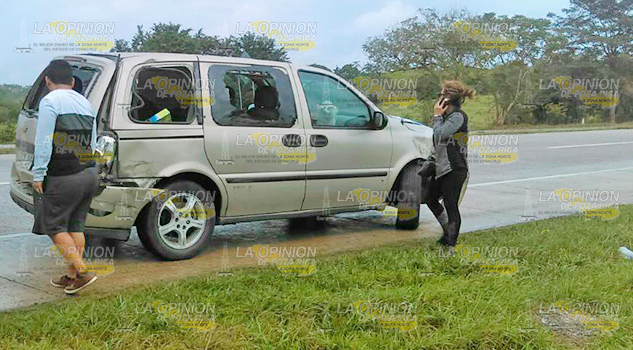 ¡Doble accidente en la autopista!