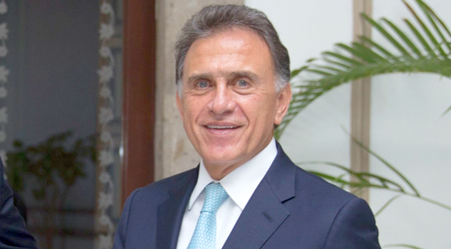 Anuncia gobernador inversión de 2.5mdp diarios para obras de salud