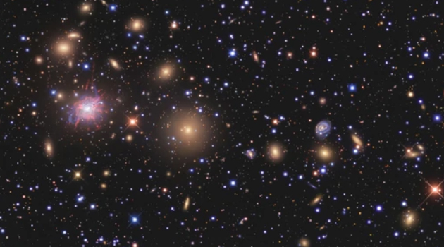 Astrónomos mexicanos descubrieron una de las galaxias más antiguas del universo