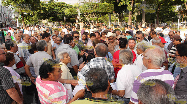 Exprime SAT a jubilados