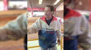 Taxista cae en los baños