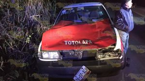 Taxis chocan contra semovientes