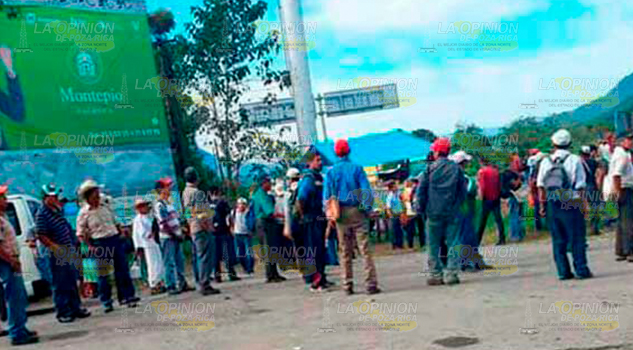 Campesinos amenazan con bloquear de nuevo la carretera Campesinos Amenazan Bloquear Carretera