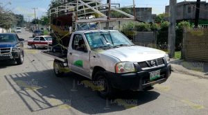 Choque entre camionetas deja cuantiosos daños Choque Camionetas Cuantiosos Daños