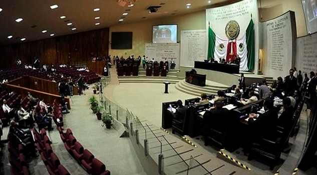 Diputados avalan iniciativa que limitaría uniones igualitarias en Veracruz Diputados Avalan Iniciativa Limitará Uniones Igualitarias