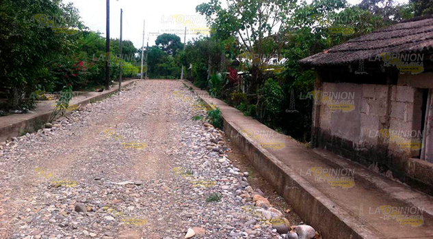 Lamentan estado de su camino Lamentan Estado Camino