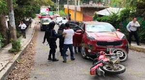 ¡La sorprende con su amante! Sorprende Amante