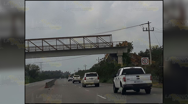Causa expectación paso de convoy por Pánuco