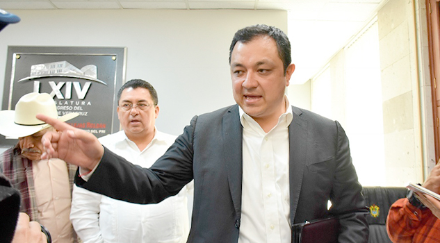 Solo se echan culpas, pero no se arreglan problemas: Américo Zuñiga