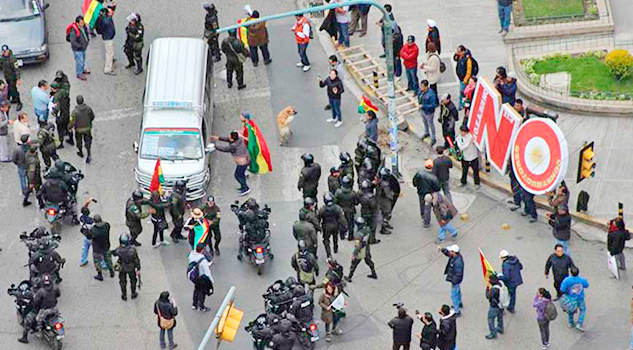 Bolivia se paraliza por marchas a favor y en contra de Evo Morales