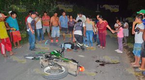 Dos jóvenes heridos al derrapar su moto