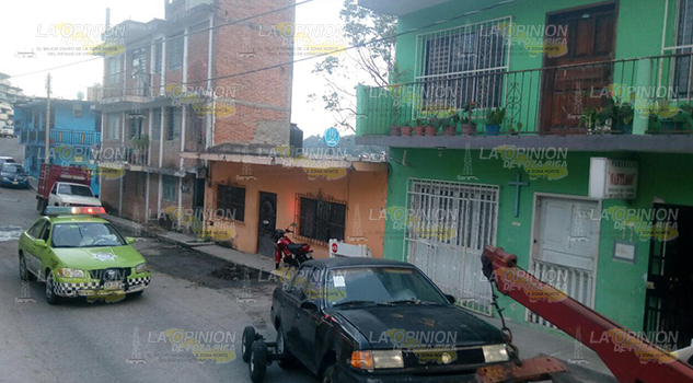 Retiran autos maceta de las calles