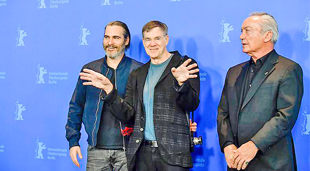 Convence trabajo de Gus Van Sant en la película "No te preocupas, no irá lejos caminando"