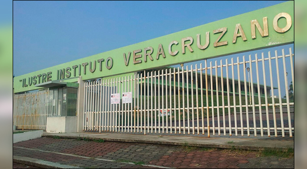 Atropellan a estudiante del Ilustre Instituto Veracruzano