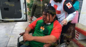 Borracho se ensarta una varilla en el cuello Borracho Ensarta Varilla Cuello