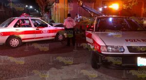 Choque de taxis deja dos personas lesionadas Choque Taxis Personas Lesionadas