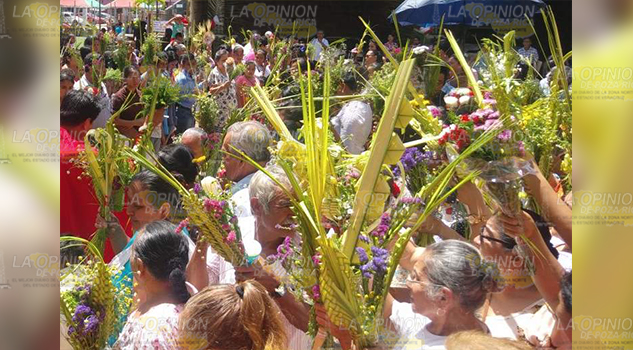 Viven la Semana Santa con fe