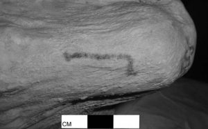 Descubren los primeros tatuajes figurativos del mundo en momias de hace 5 mil años